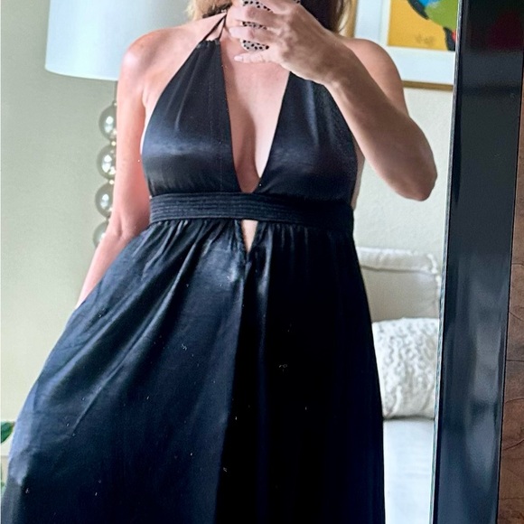 Free People black maxi dress. Perfect condition, gently worn. - Picture 3 of 8